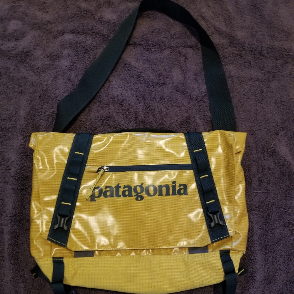Patagonia 12L Yellow Messenger Bag